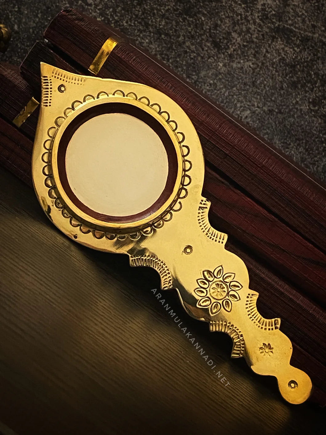 Aranmula Kannadi (Valkannadi) - AK11303